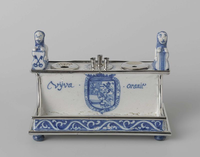Tintero de cerámica con escudos de armas, artista desconocido