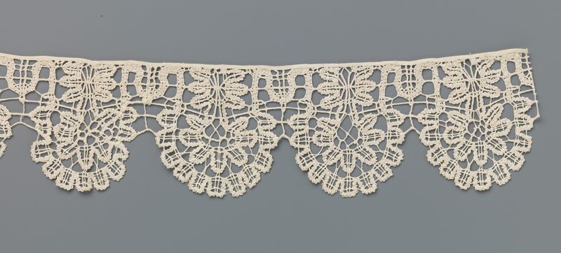 Renda com uma flor de sete lóbulos de Unknown Artist