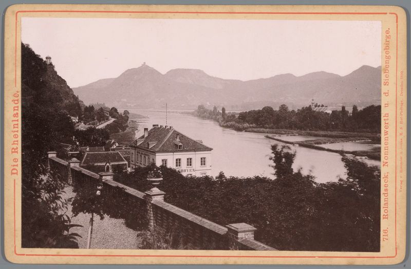 Paisagem representando colinas e natureza de Unknown Artist, 1890
