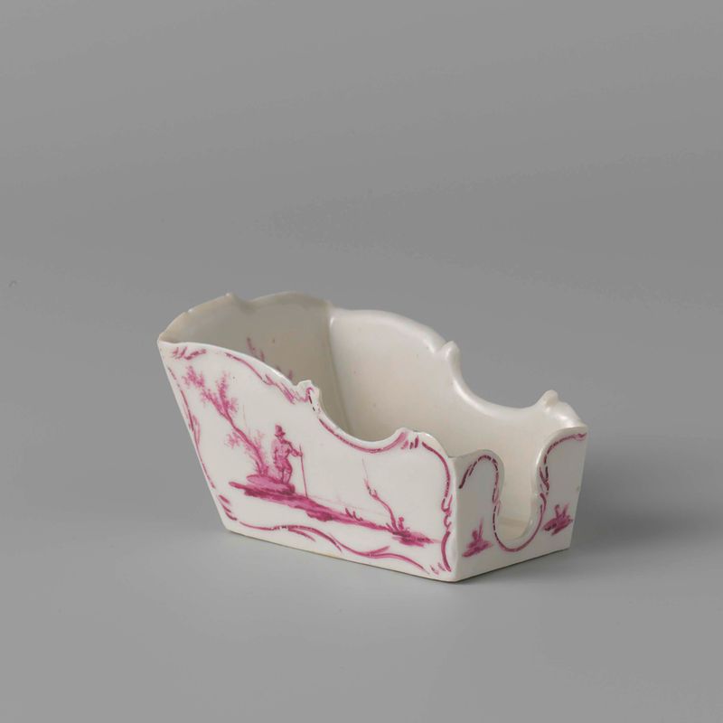 Dois apoios para cachimbo em porcelana de Manufacture Oud-Loosdrecht, com delicada ornamentação.