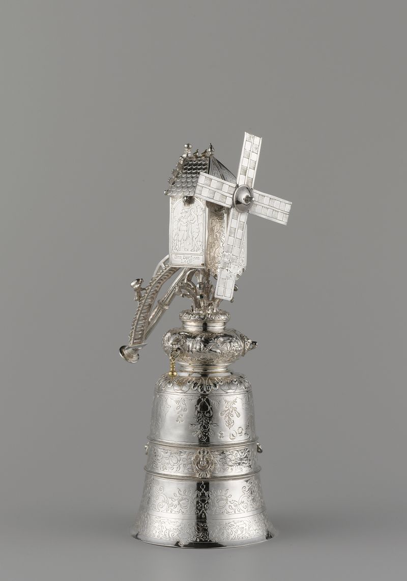 Taza Windmill de metal, creada en 1644 por un artista desconocido