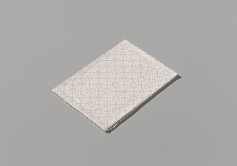 Servilleta de lino de un artista desconocido, Edad de Oro Holandesa, mostrando pliegues intrincados y textura.