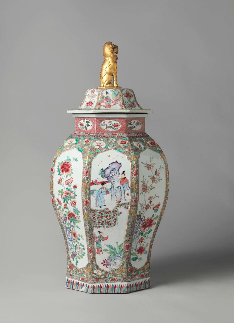 Garniture de artista desconocido, arte decorativo victoriano con jarras y jarrones de porcelana
