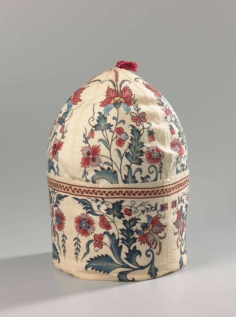 Cap chintz de c. 1750 por artista desconocido, medio textil