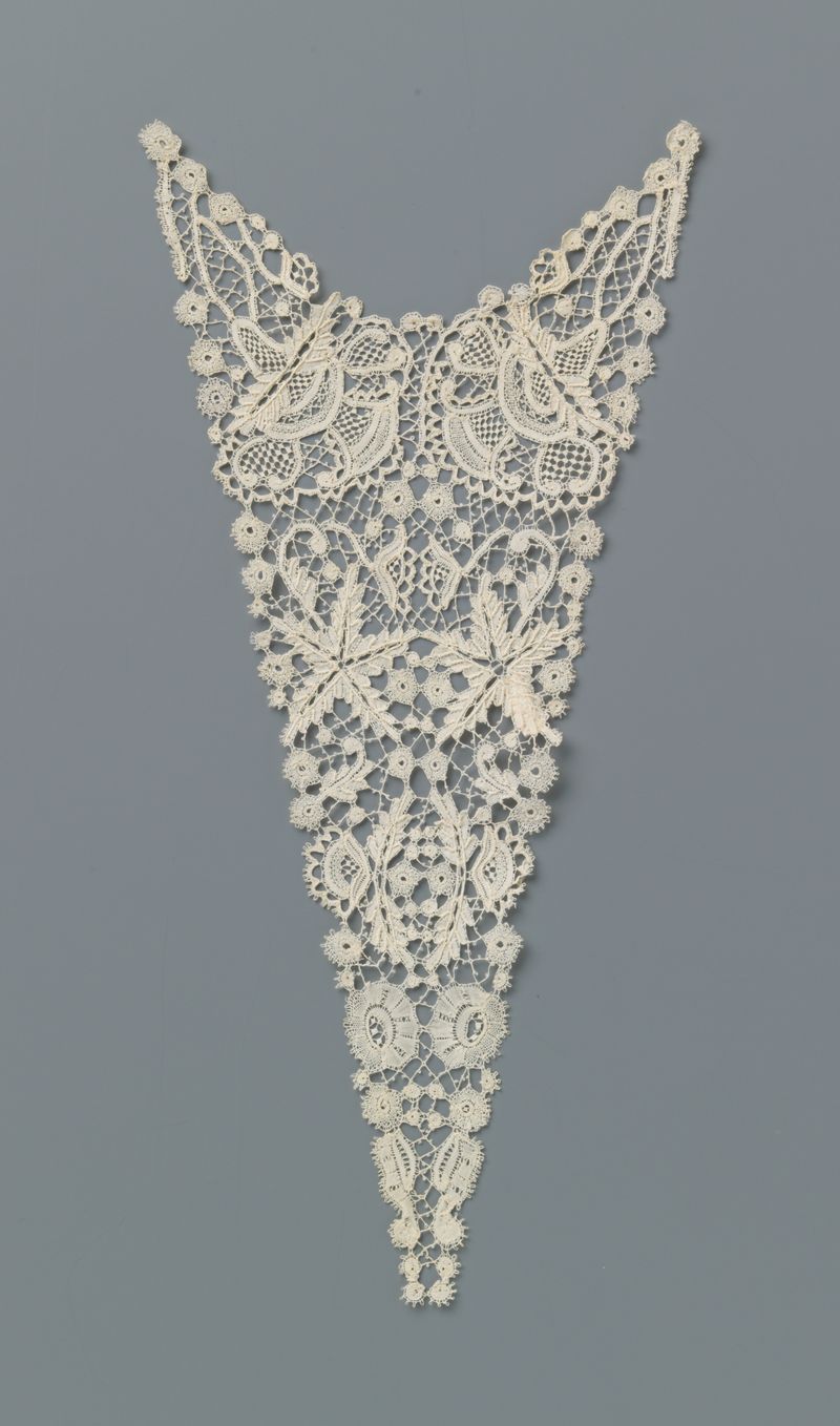Lace vest featuring three-lobed fan flowers by Martha Berkers