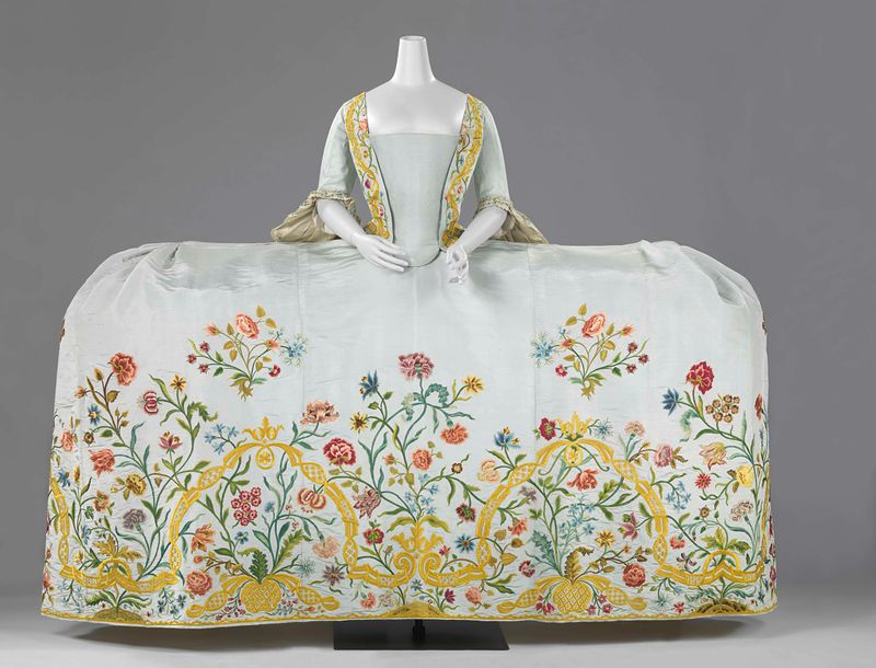 Vestido (Mantua) con Cola, textil de Artista Desconocido