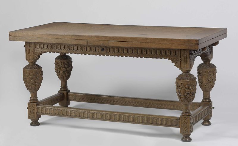Mesa extensível de madeira, artista desconhecido, século XVII