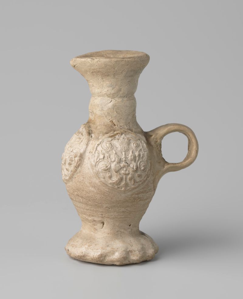 Beaker 'trichterhalsbecher' with medallions by Anno Knütgen, decorative glass vessel