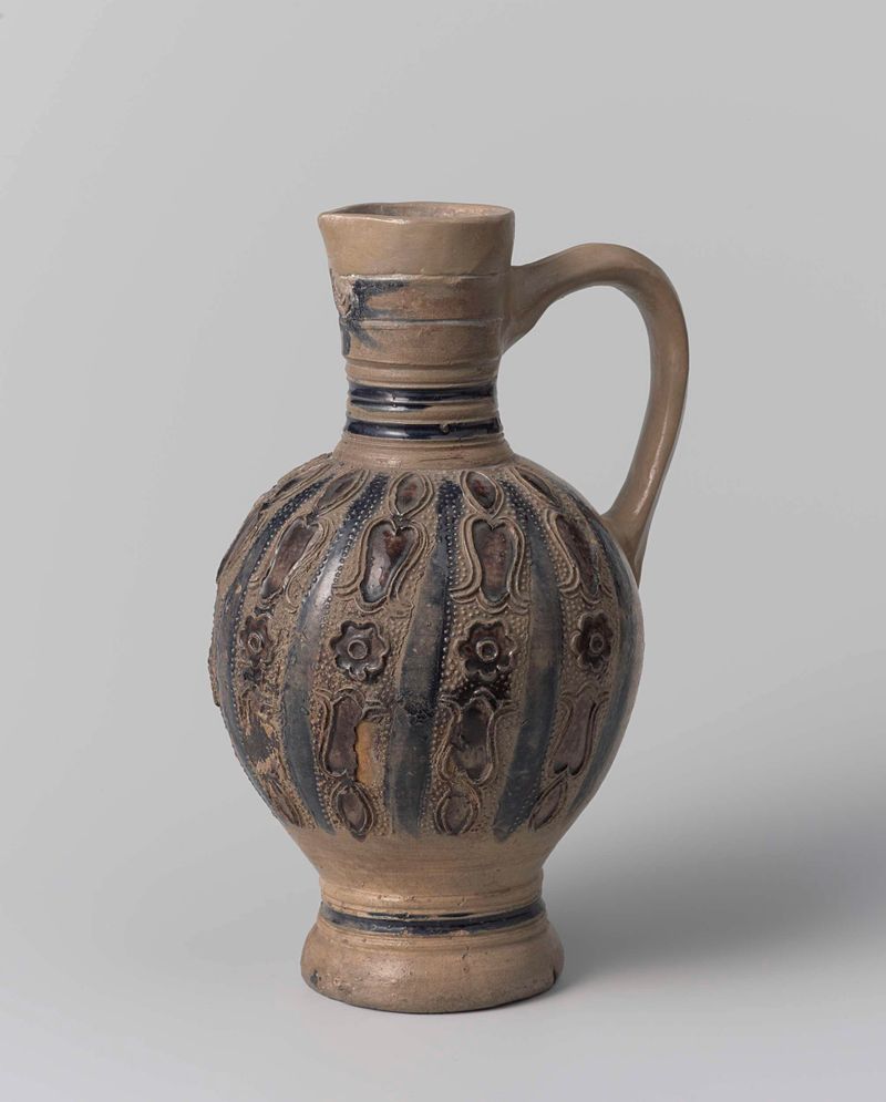 Jarra con ornamentación floral, Edad de Oro Holandesa, artista desconocido