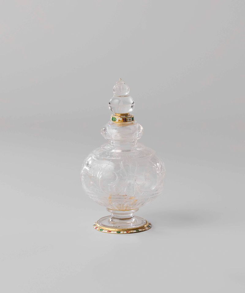 Flacon van bergkristal met schroefdop, un recipiente decorativo de metal de Unknown Artist