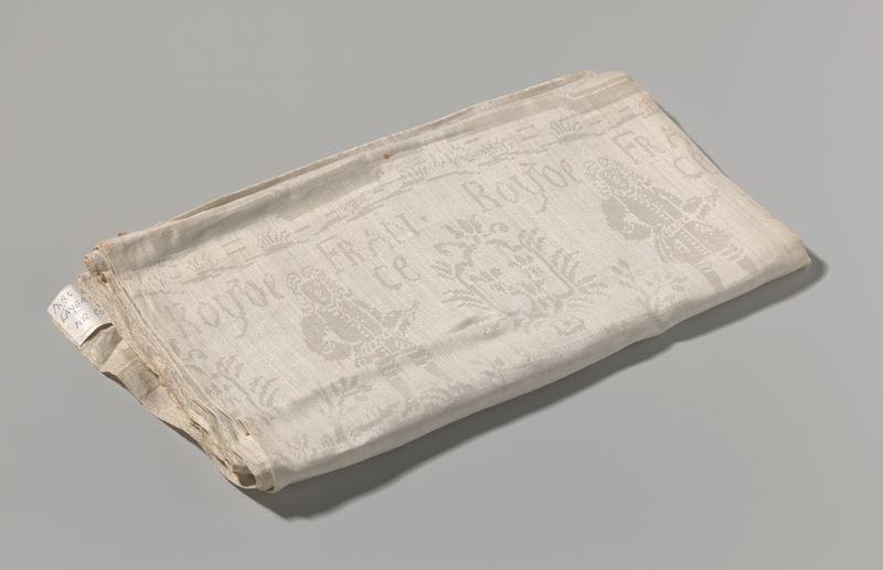 Textil Tafellaken con patrones intrincados en carmesí y oro, Edad de Oro Holandesa