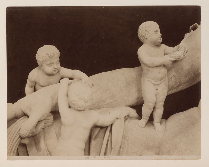 Detail van sculptuur De Nijl, albumen print by James Anderson, showcasing intricate textures and light.