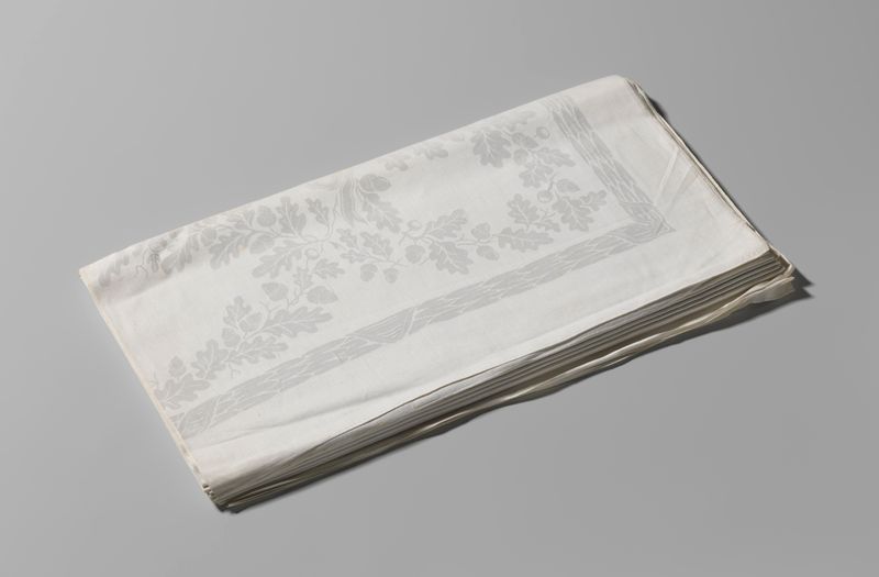 Arte decorativo con un mantel estampado de gebroeders Rath, medio desconocido