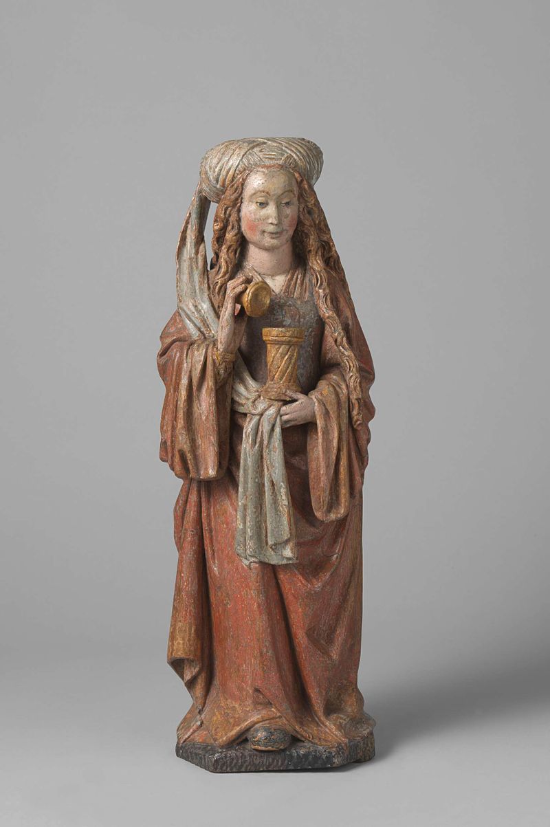 Escultura de roble de la época del Renacimiento del norte de Mary Magdalene por Unknown Artist, iluminada por luz etérea.