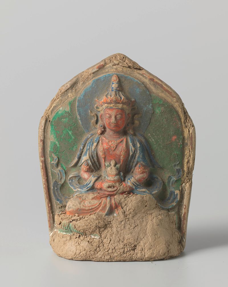 Amitayus, uma obra de arte budista que retrata uma divindade serena em cores vibrantes de Unknown Artist.