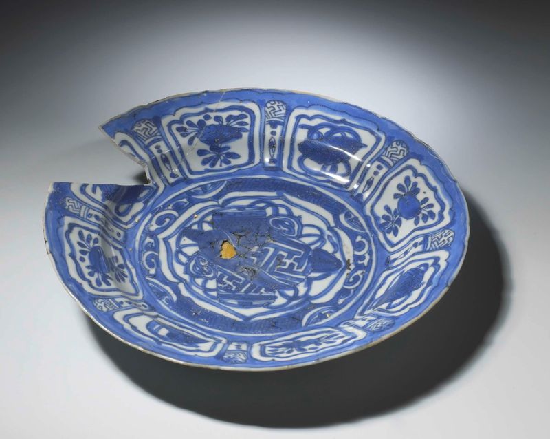 Porcelana representando o navio Witte Leeuw de Unknown Artist