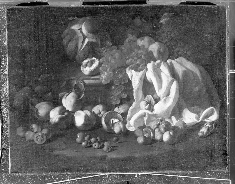 Still Life of Fruits, óleo sobre lienzo de un artista no identificado, con una mesa con varias frutas.