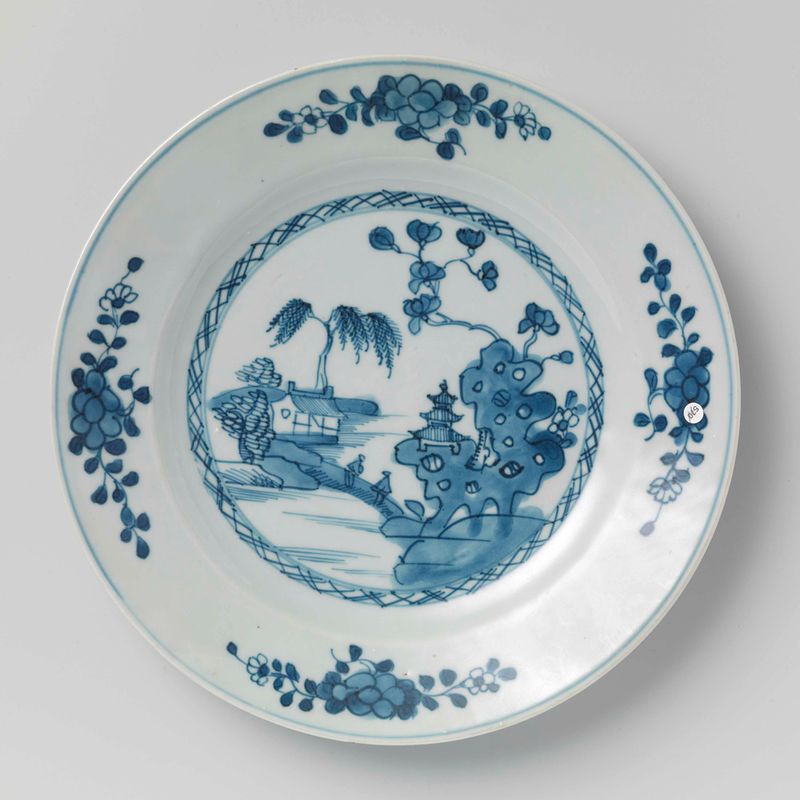 Prato rococó com paisagem de rio e arranjos de flores, artista desconhecido