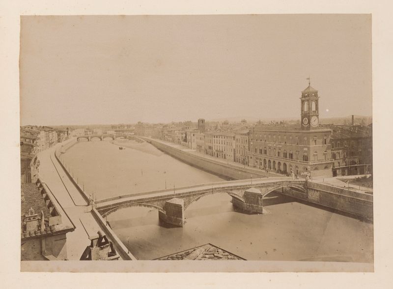 Impresión de albúmina de un puente sobre el río Arno en Pisa de Enrico van Lint