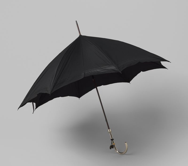Arte decorativa de um guarda-chuva de seda preta de Gustav Schnitzler
