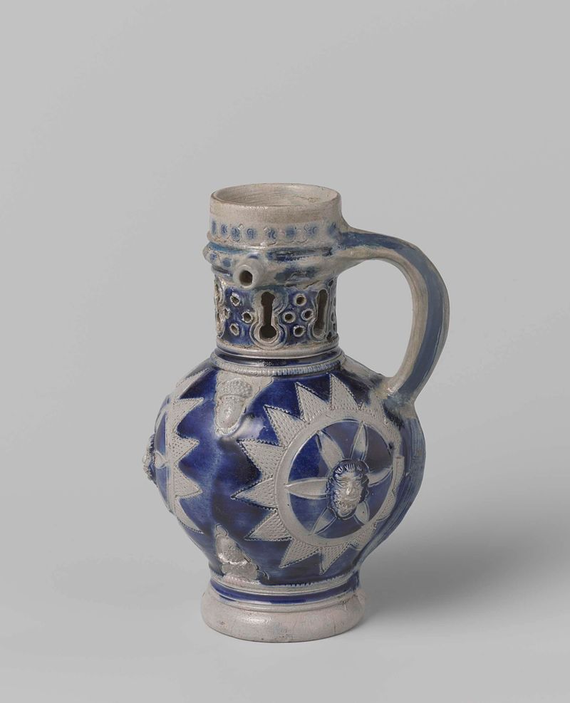 Jarra de cerámica con cabezas de mono y bellotas, artista desconocido