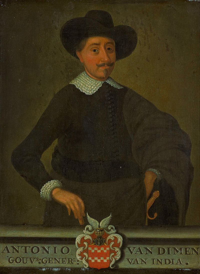 Retrato de Antonio van Diemen en regalia del siglo XVIII, óleo sobre panel, artista desconocido