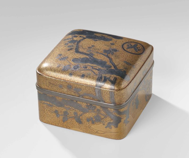 Caja de incienso de madera rococó decorada con pinos y ciruelos por artista desconocido