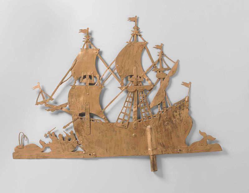 Obra de metal de Unknown Artist que representa un barco ballenero en el mar.