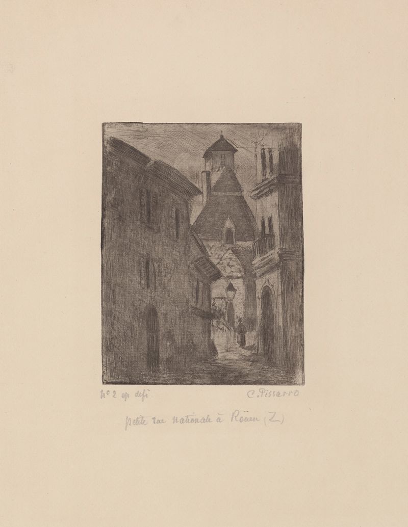 Petite rue nationale, à Rouen de Camille Pissarro, óleo sobre lienzo, que representa una animada escena callejera.
