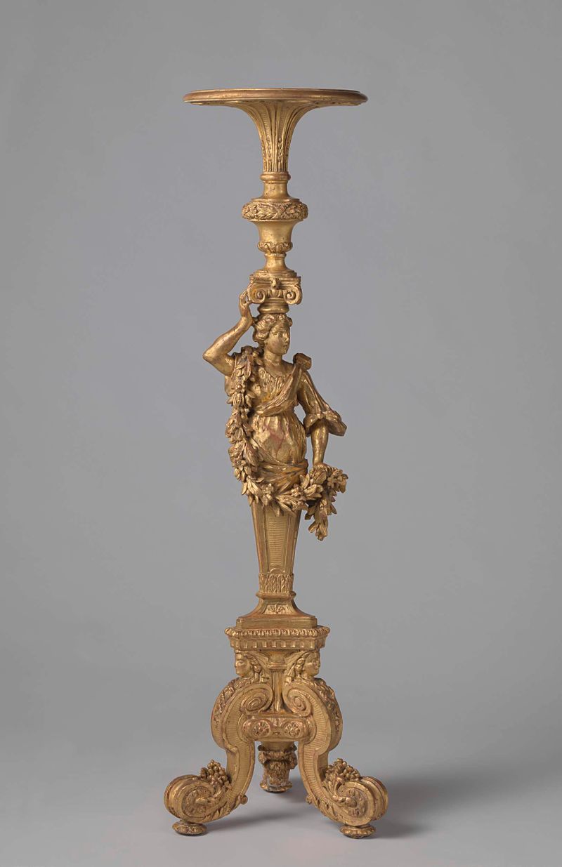 Two candle stands guéridons en bronce de Unknown Artist, inspirado en el estilo de la corte francesa