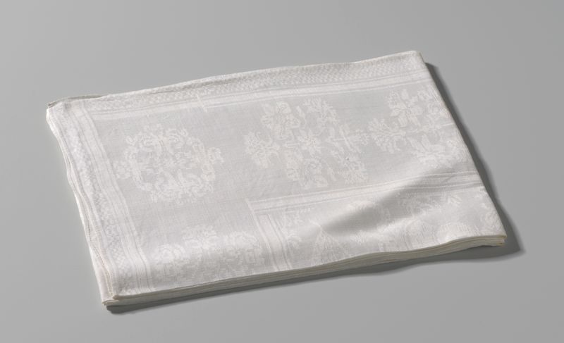Obra figurativa que muestra drapeado intrincado de un artista desconocido, 1706