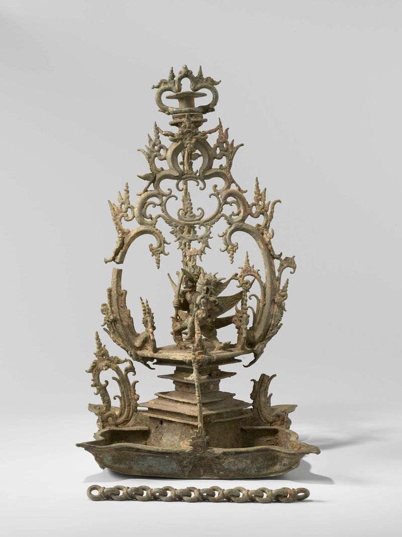 Lâmpada de óleo de bronze usada em rituais hindus, artista desconhecido
