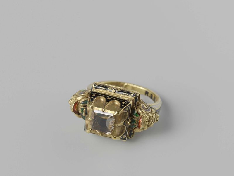 Anel com diamante lapidado, meio ouro, Artista Desconhecido