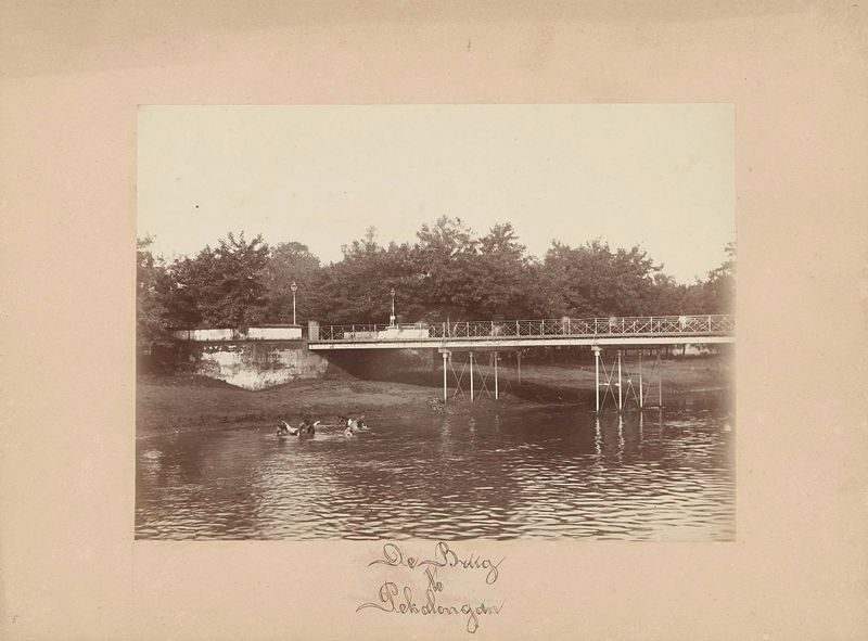 Paisaje de Brug te Pekalongan, álbum de impresión de artista desconocido