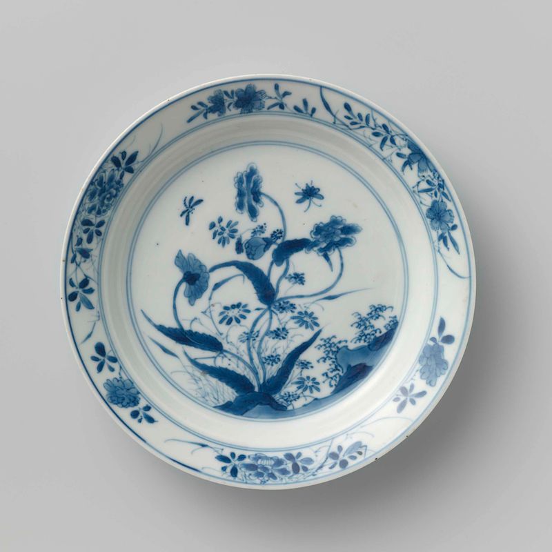 Prato decorativo com flores e borboletas, estilo Rococó, Unknown Artist