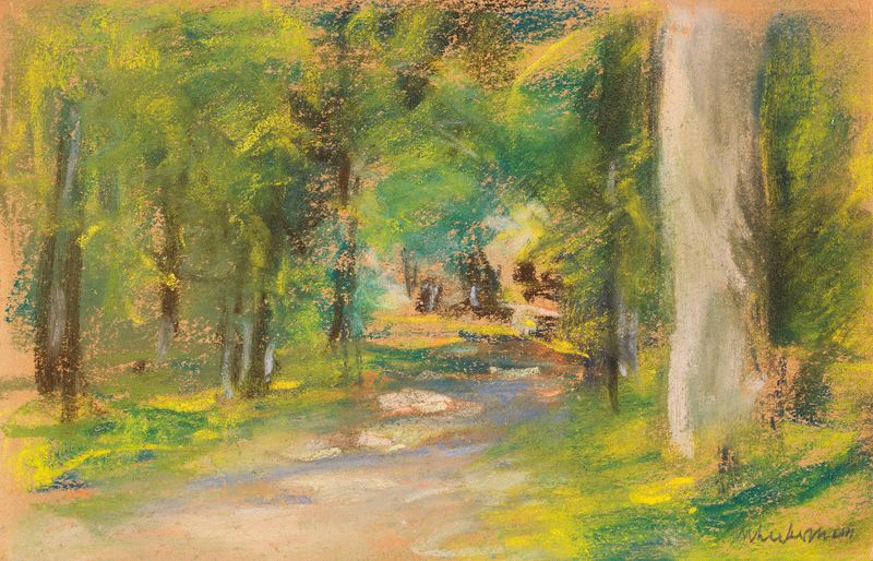 Weg im Wald de Max Liebermann, pintura al óleo que muestra un sendero forestal con luz filtrada.