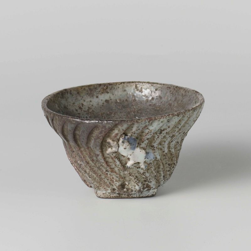 Cuenco de té con olas incisas y un caballo moldeado de artista desconocido, Ukiyo-e