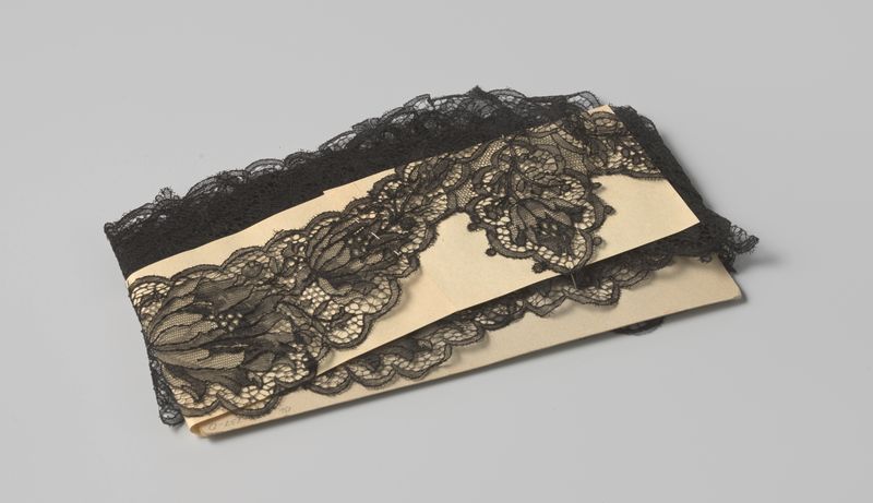 Diseño de encaje floral en cartón de Gustav Schnitzler, medio desconocido
