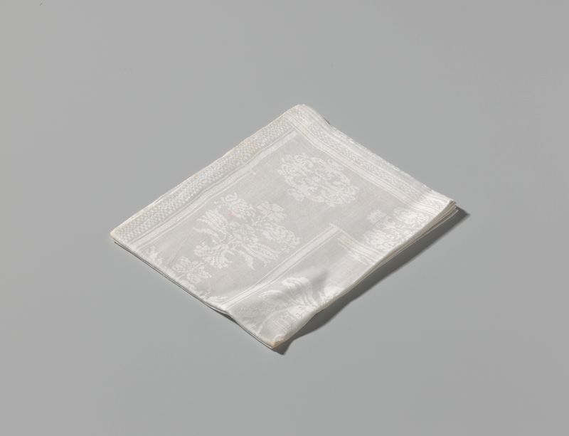 Naturaleza muerta con texturas de lino por un artista desconocido, 1706