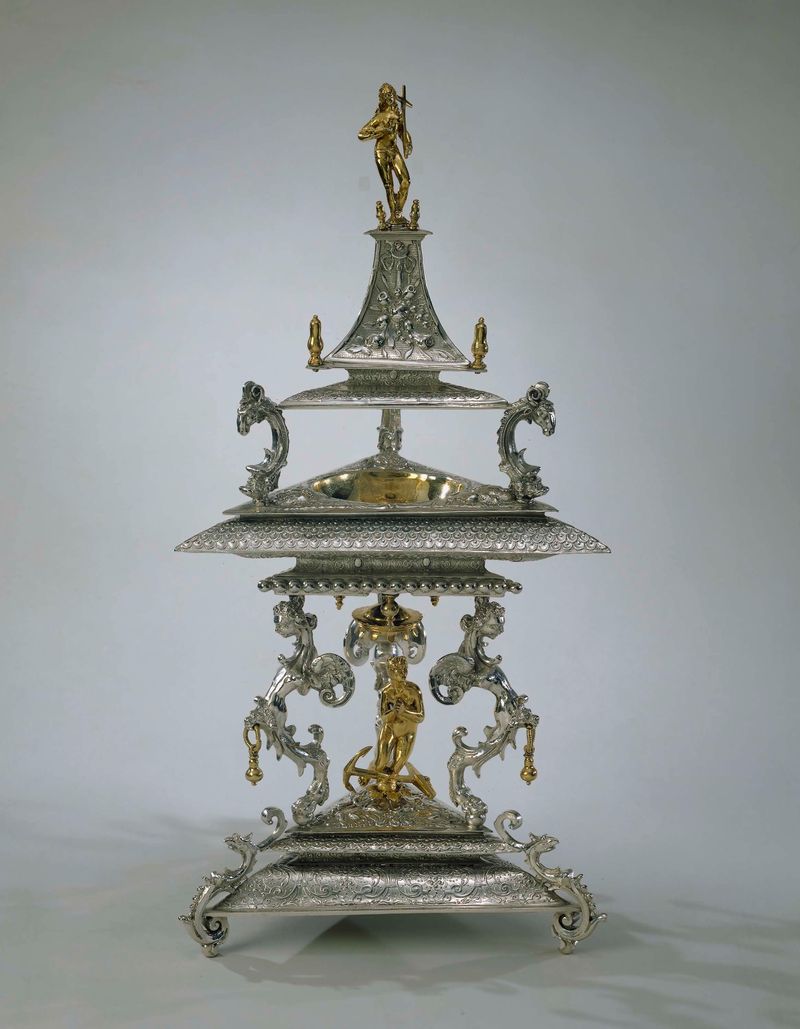 Salero de plata de 1618 con figura femenina desnuda, artista desconocido