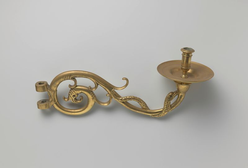 Braço de luz em bronze com cabeça de cobra e golfinho de Unknown Artist