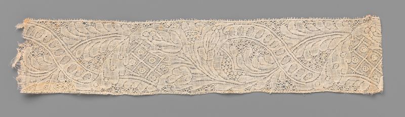 Encaje textil con un ramo de tres flores de Unknown Artist