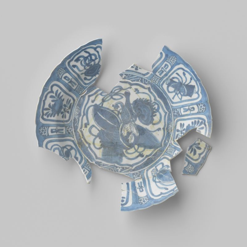 Fragmento de borda del barco V.O.C. 'Witte Leeuw', medio hueso, Unknown Artist