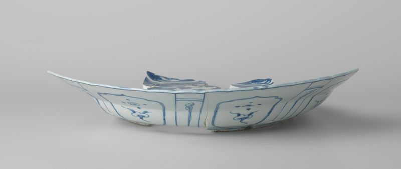 Plato decorativo del barco VOC 'Witte Leeuw', pintura de Unknown Artist