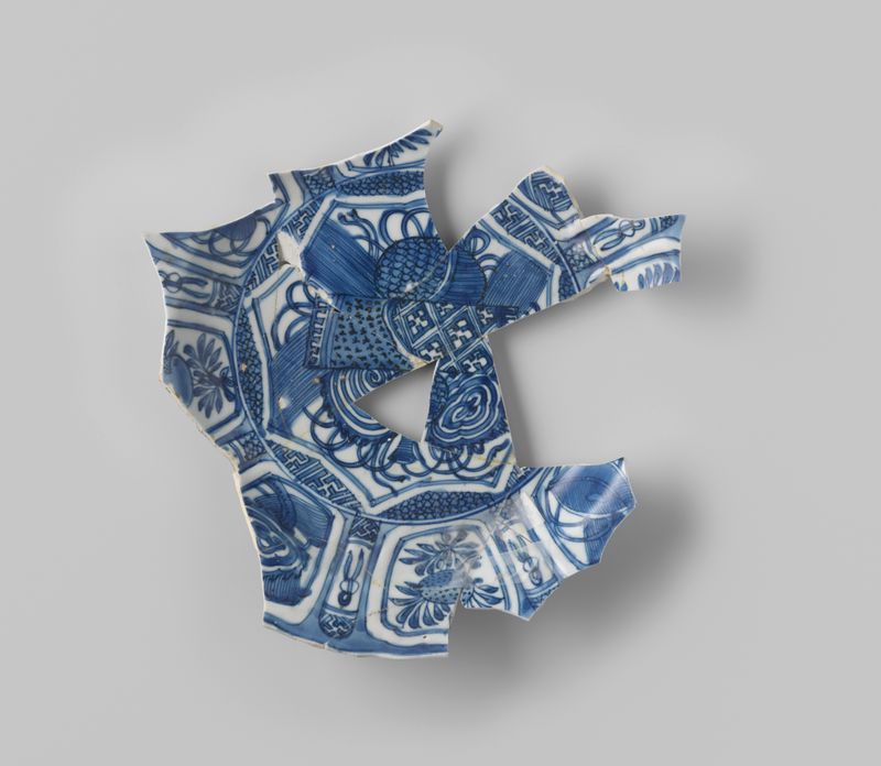 Bord uit V.O.C.-schip de 'Witte Leeuw', hueso, Unknown Artist