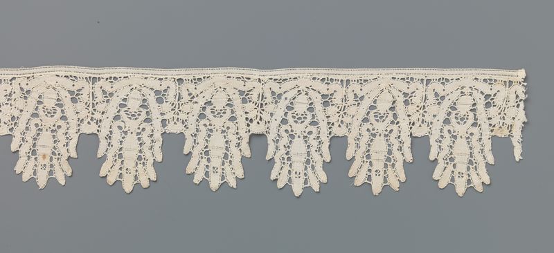 Renda delicada de Unknown Artist, meio de renda, exibindo intricados kelkvormige schulpen.