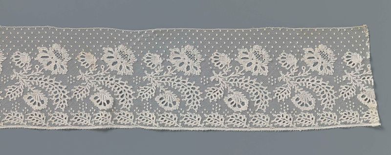 Obra de renda com arranjo floral de Unknown Artist