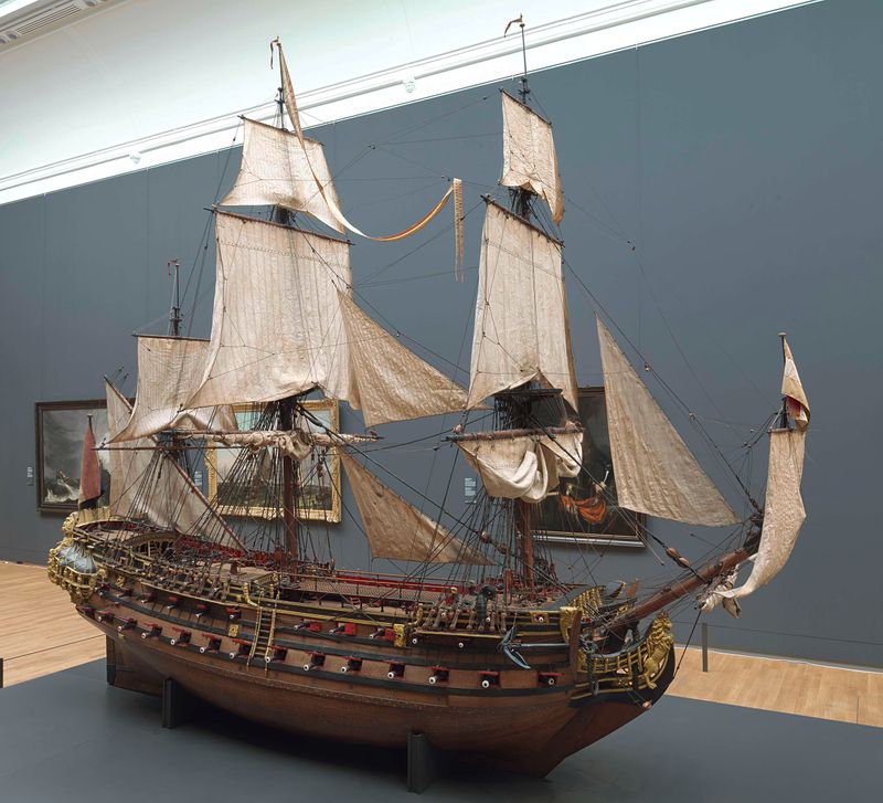 Modelo de um navio de guerra holandês feito de madeira por Adriaen de Vriend