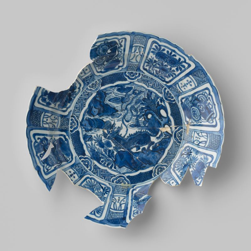 Ceramic plate from V.O.C. ship 'Witte Leeuw' by Unknown Artist