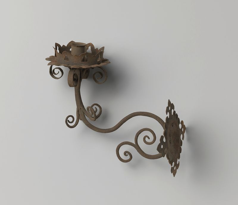 Iron decorative art piece by anoniem, showcasing intricate design and craftsmanship.